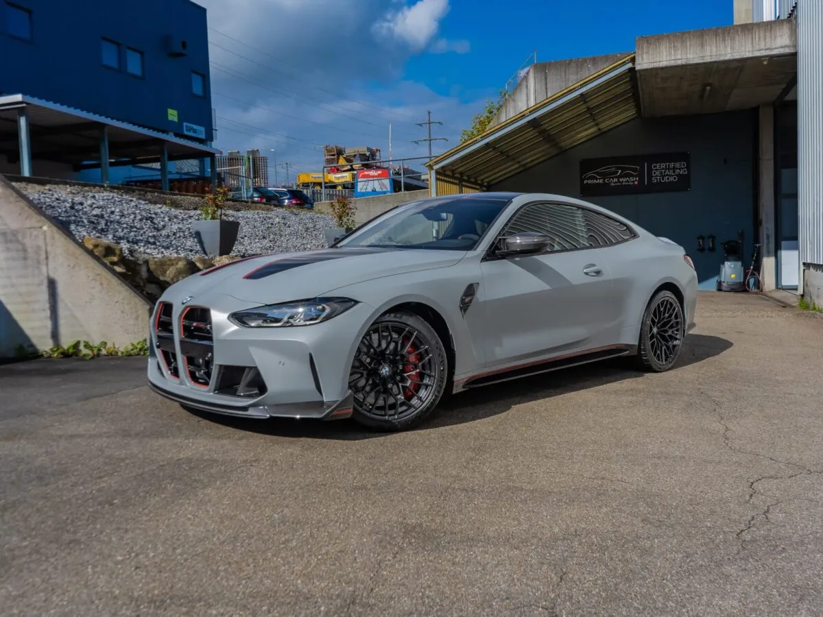 BMW M4 CSL