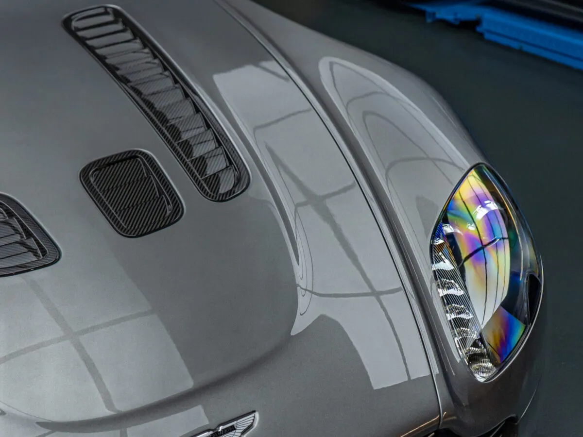 AM V12 Vantage