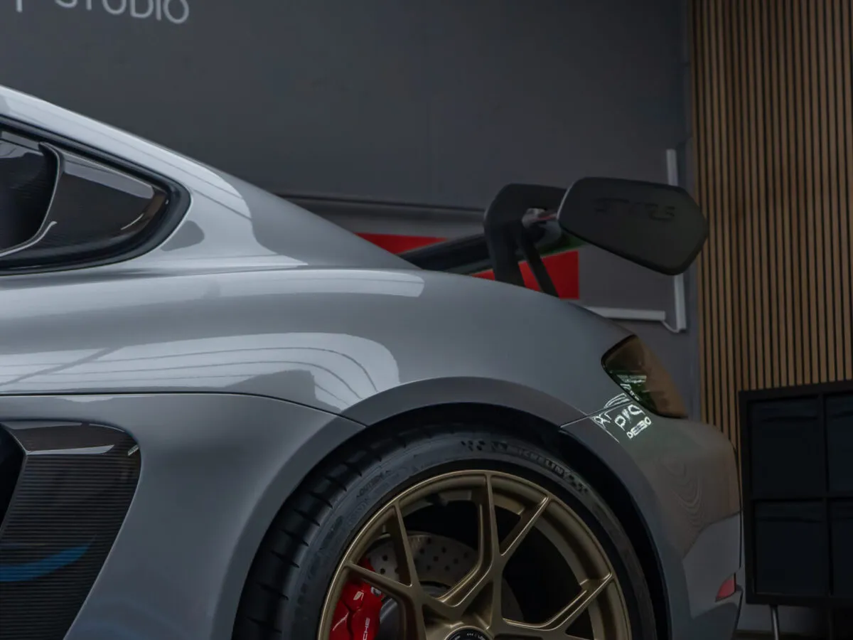 GT4 RS Weissach