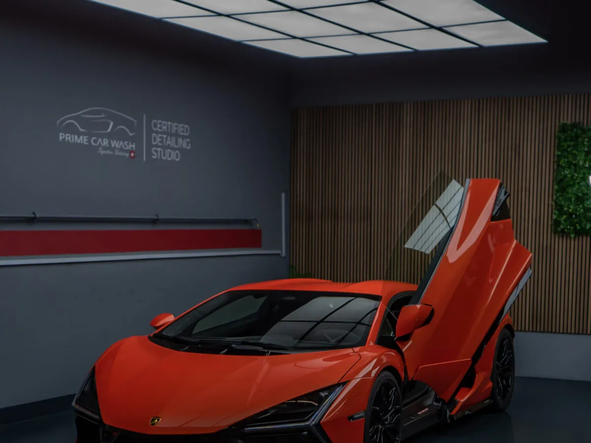 Lamborghini Revuelto