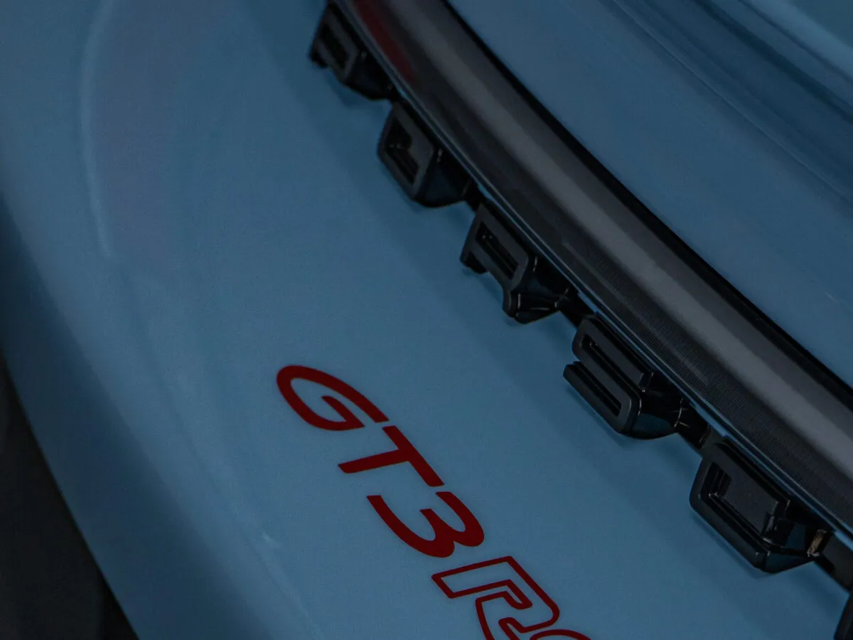 Porsche 992 GT3 RS mit selbstheilender Lackschutzfolie XPEL